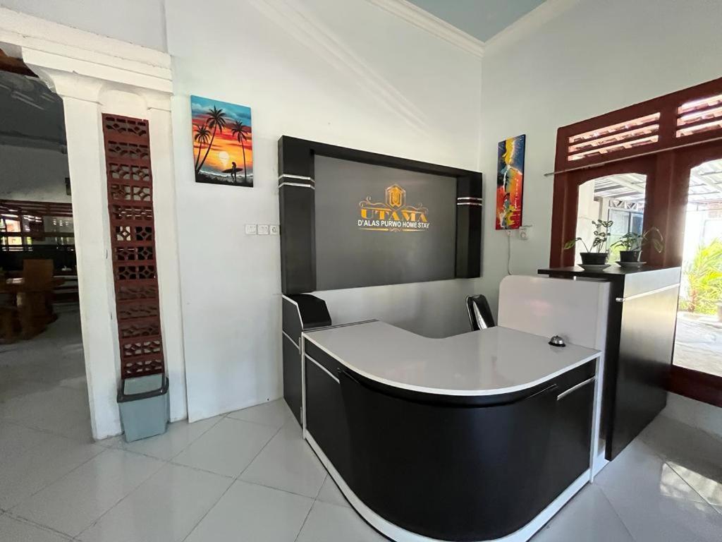 Capital O 92615 Villa Utama D'Alas Purwo Ringinpintu Экстерьер фото