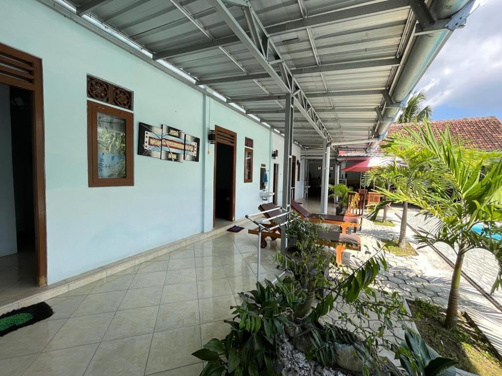 Capital O 92615 Villa Utama D'Alas Purwo Ringinpintu Экстерьер фото